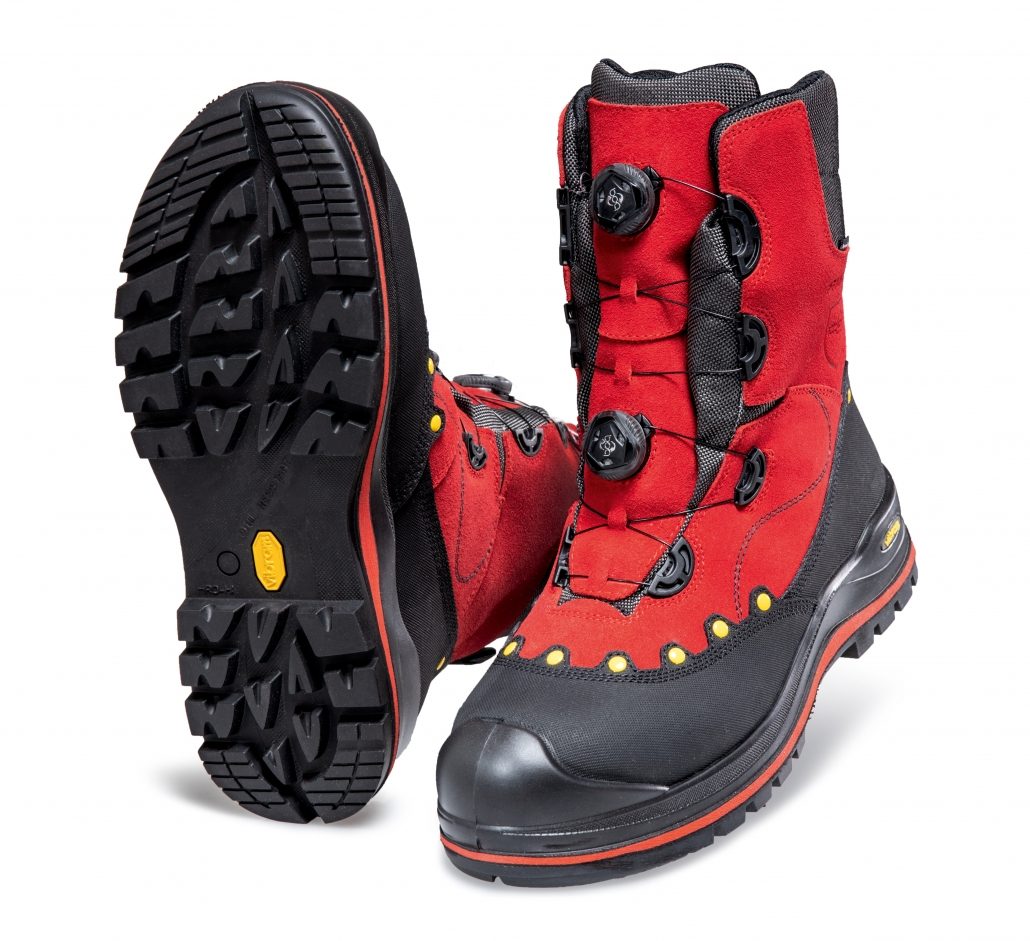 insulated chainsaw boots